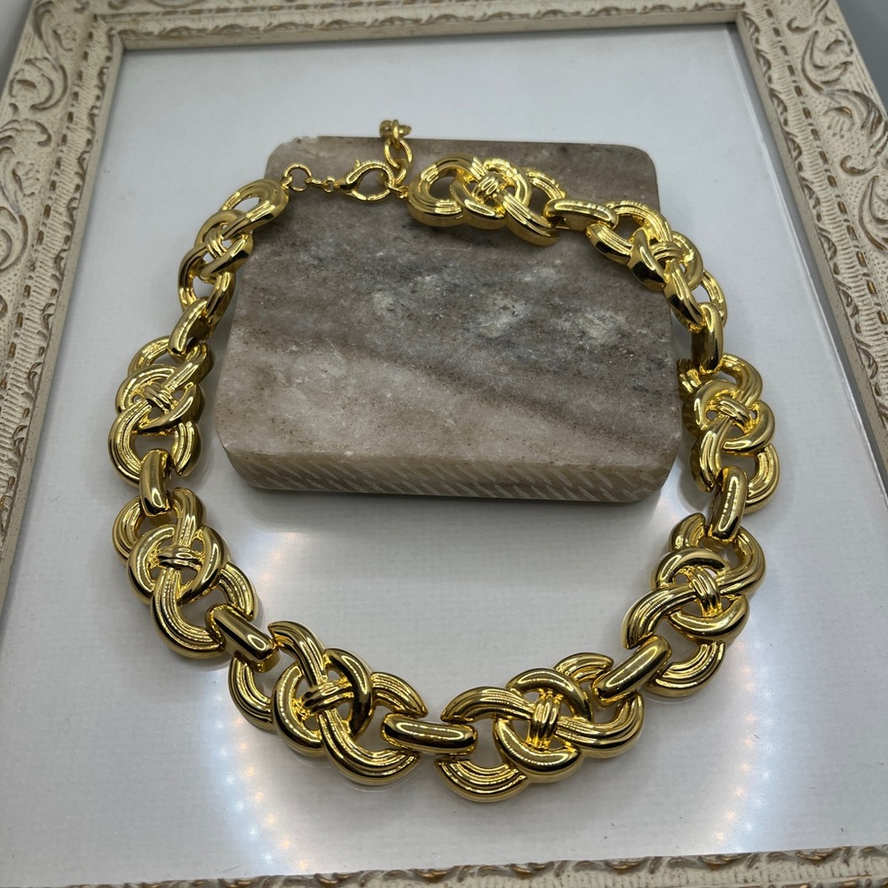 1DAY SALE Unsigned Givenchy Vintage Gold Tone Hinged Choker Necklace 18”